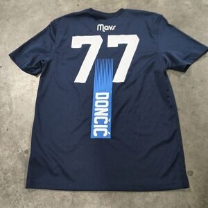 NBA Dallas Mavericks Luka Doncic 77 Warmup T Shirt Men's Size Medium